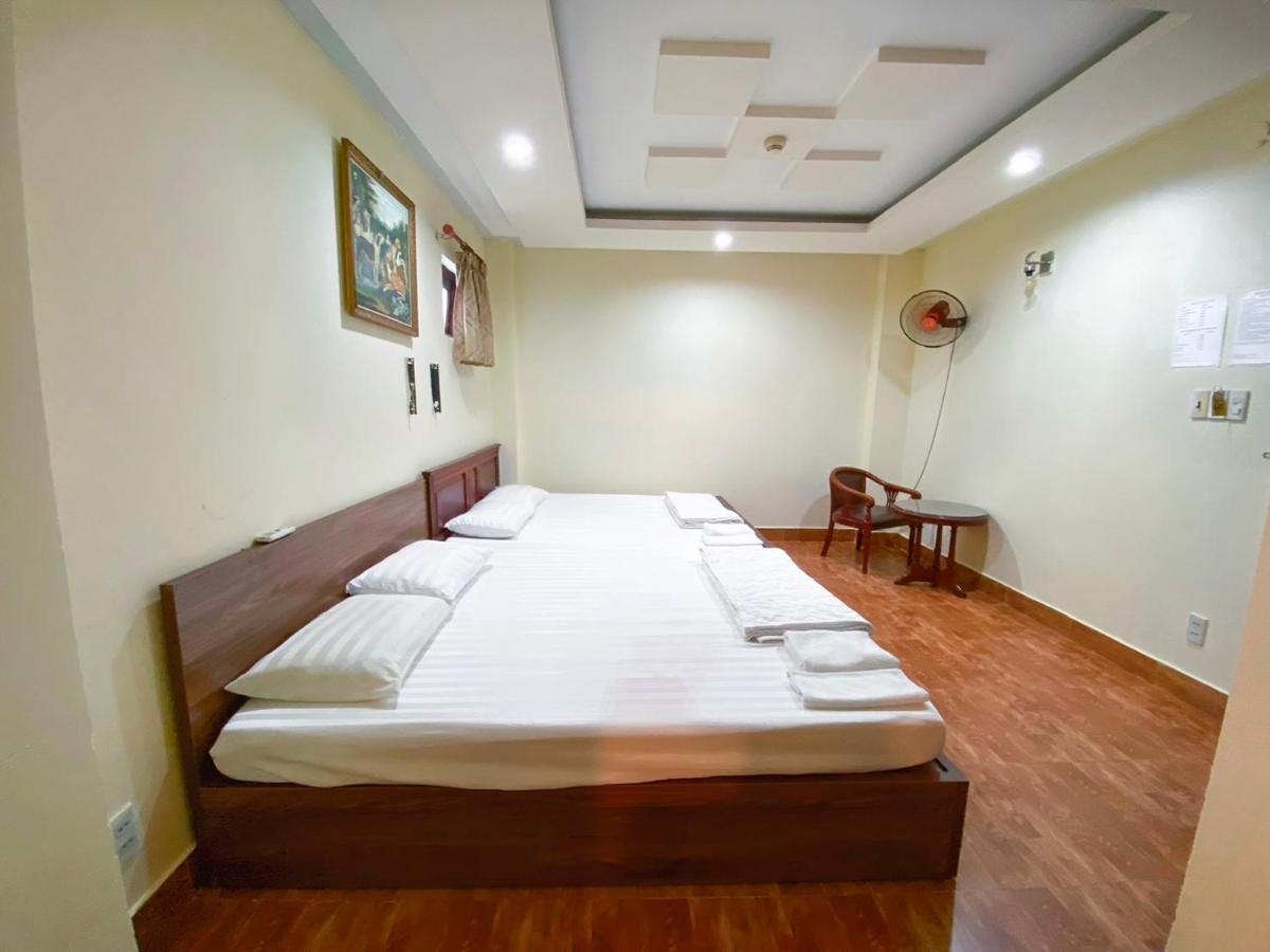 Khach San Sao Mai Xanh - Sao Mai Xanh Hotel Хошимин Екстериор снимка