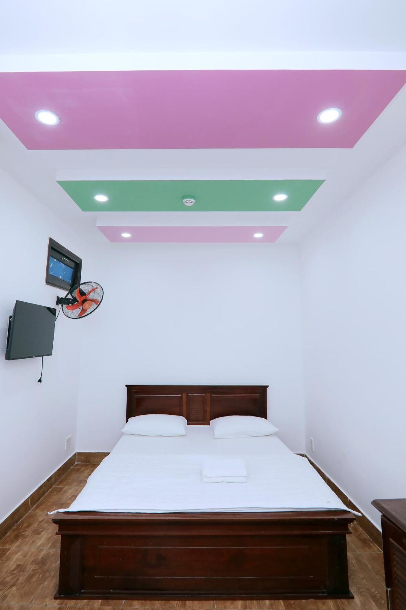 Khach San Sao Mai Xanh - Sao Mai Xanh Hotel Хошимин Екстериор снимка