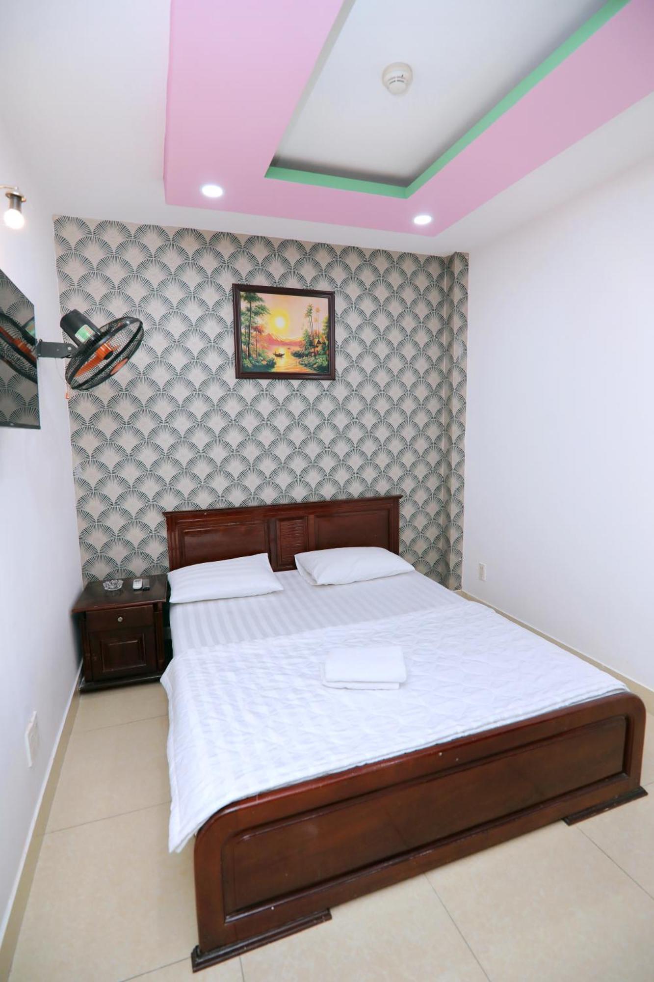 Khach San Sao Mai Xanh - Sao Mai Xanh Hotel Хошимин Екстериор снимка
