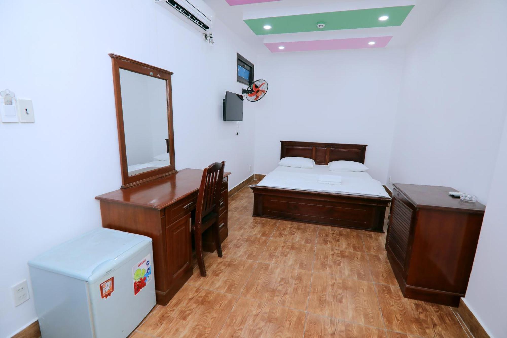 Khach San Sao Mai Xanh - Sao Mai Xanh Hotel Хошимин Екстериор снимка